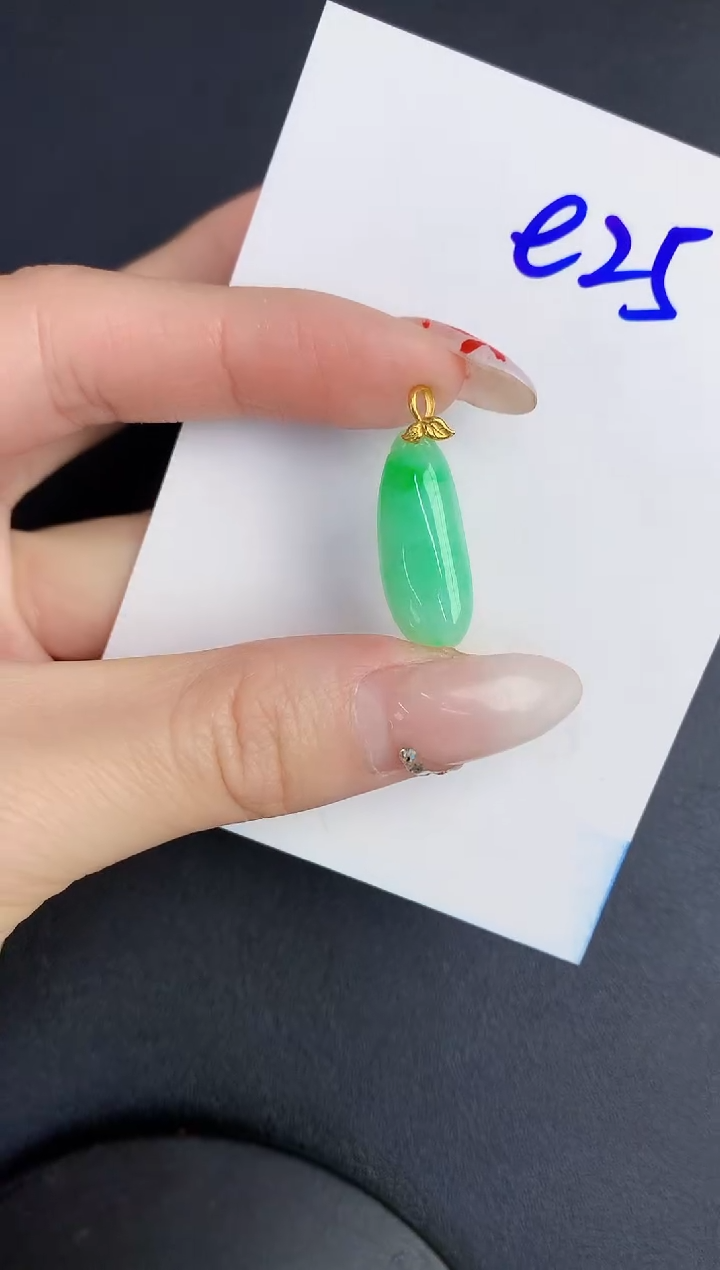 【闪购商品】翡翠颈饰18K金镶嵌00000000000