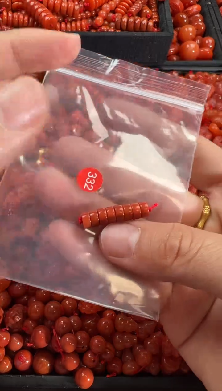 【闪购商品】南红玛瑙颈饰未镶嵌1