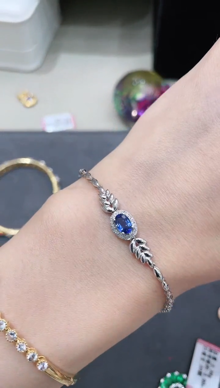 18K金镶嵌蓝宝石手链天使之翼款 K白