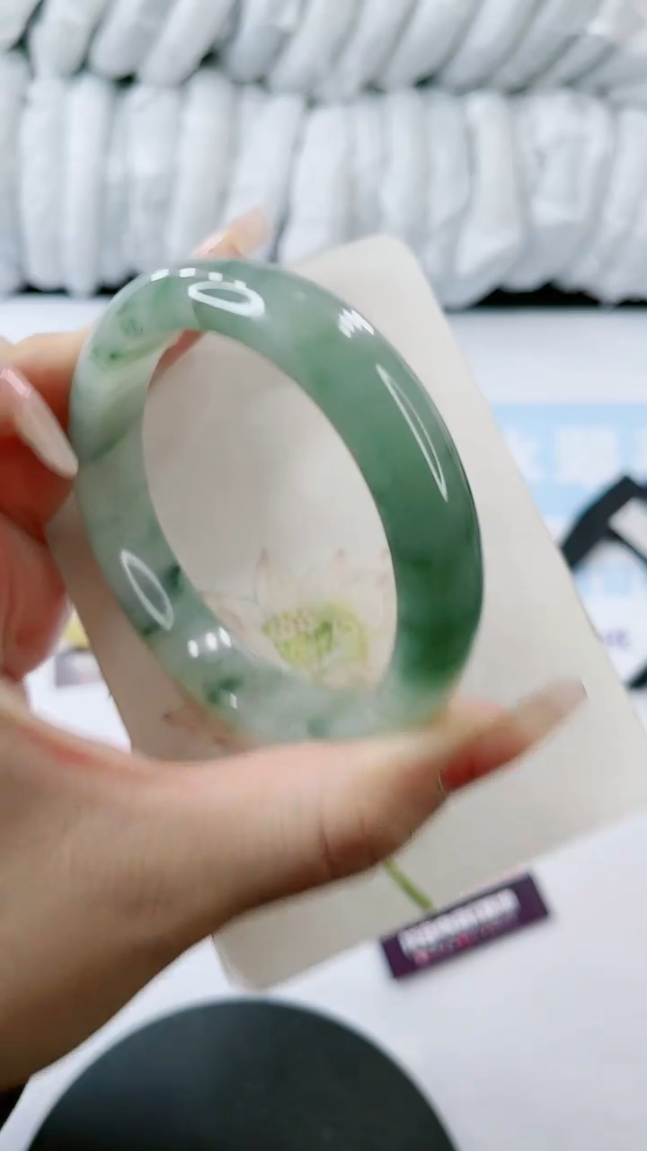 【闪购商品】石英质玉手镯未镶嵌多样性发货E89