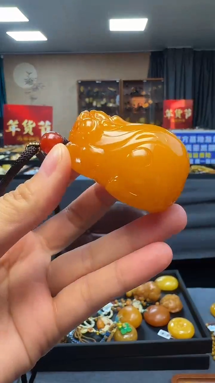 琥珀颈饰未镶嵌天然保真蜜蜡貔貅套装（送绳子）