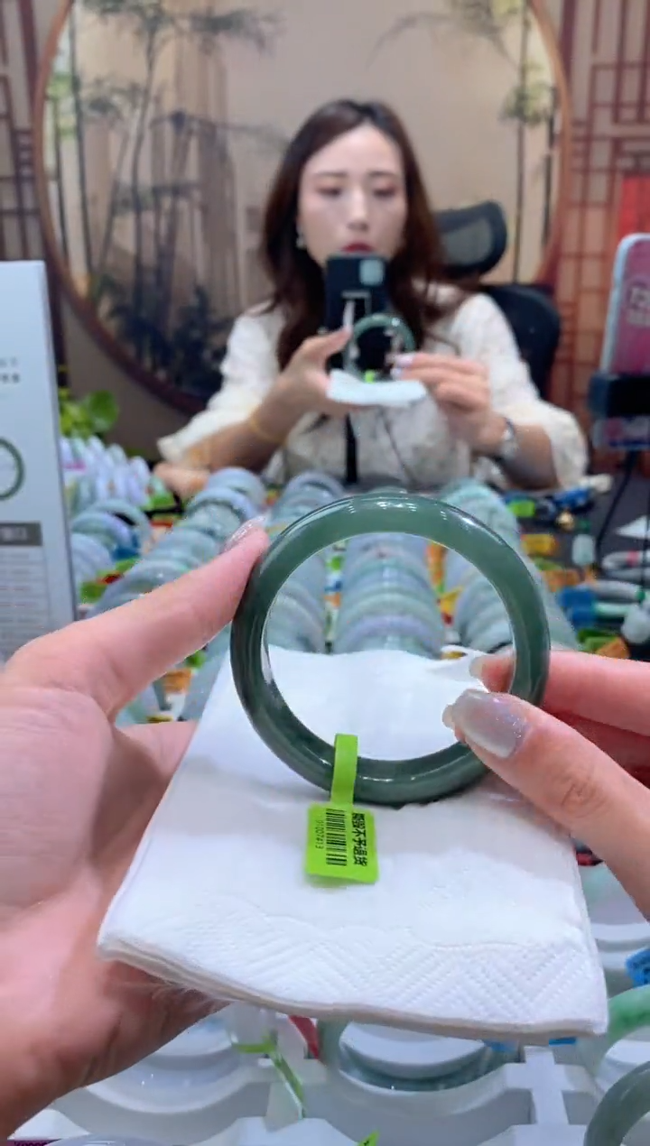 未镶嵌手镯翡翠000072891