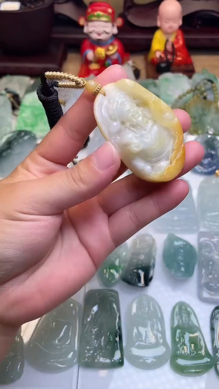 颈饰未镶嵌翡翠财神