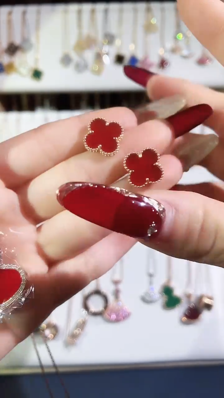 【闪购商品】玛瑙/玉髓耳钉18K金镶嵌玛瑙K玫耳钉