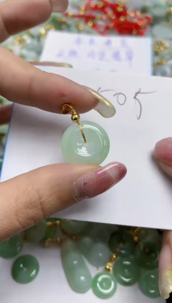 【闪购商品】翡翠颈饰合金天然翡翠A货