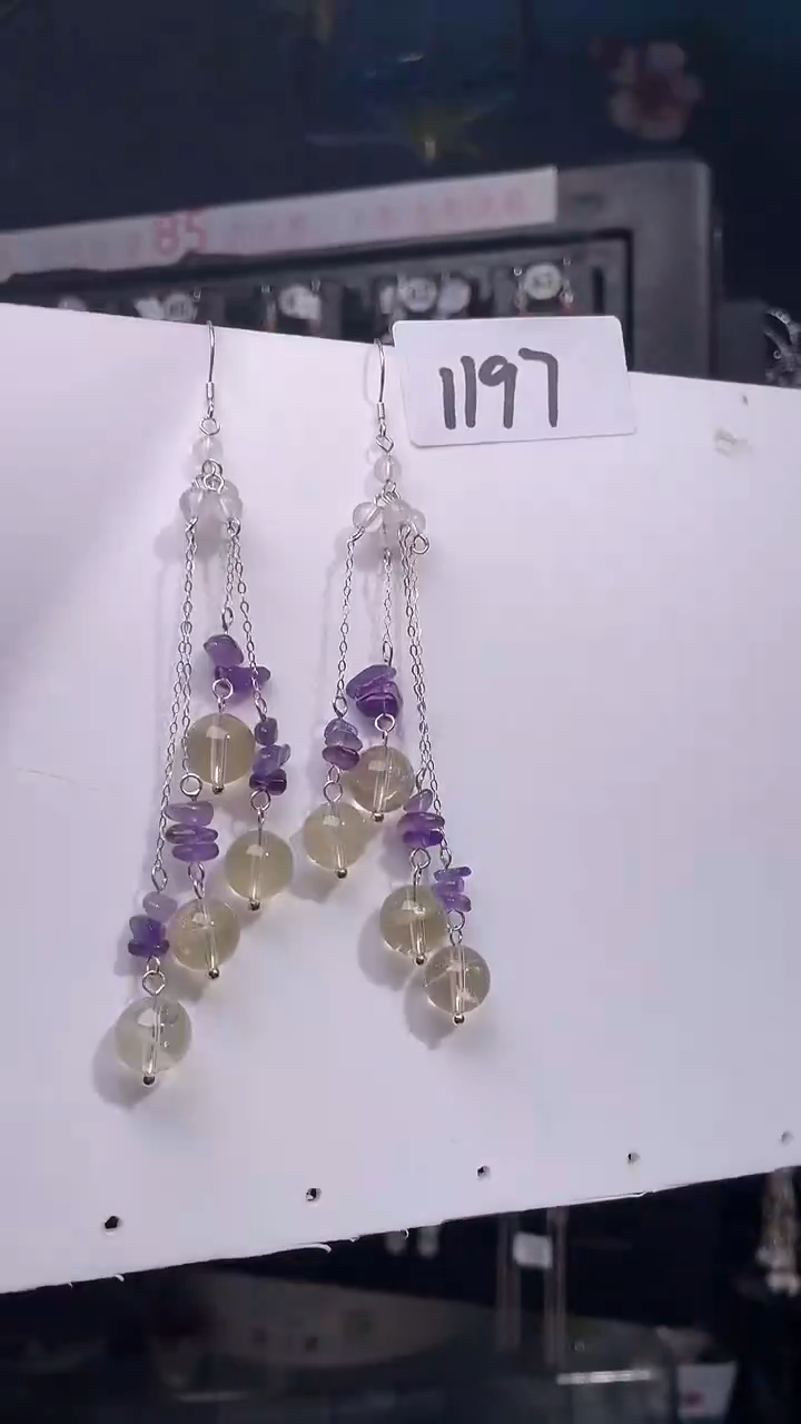 未镶嵌耳饰水晶喜欢拍