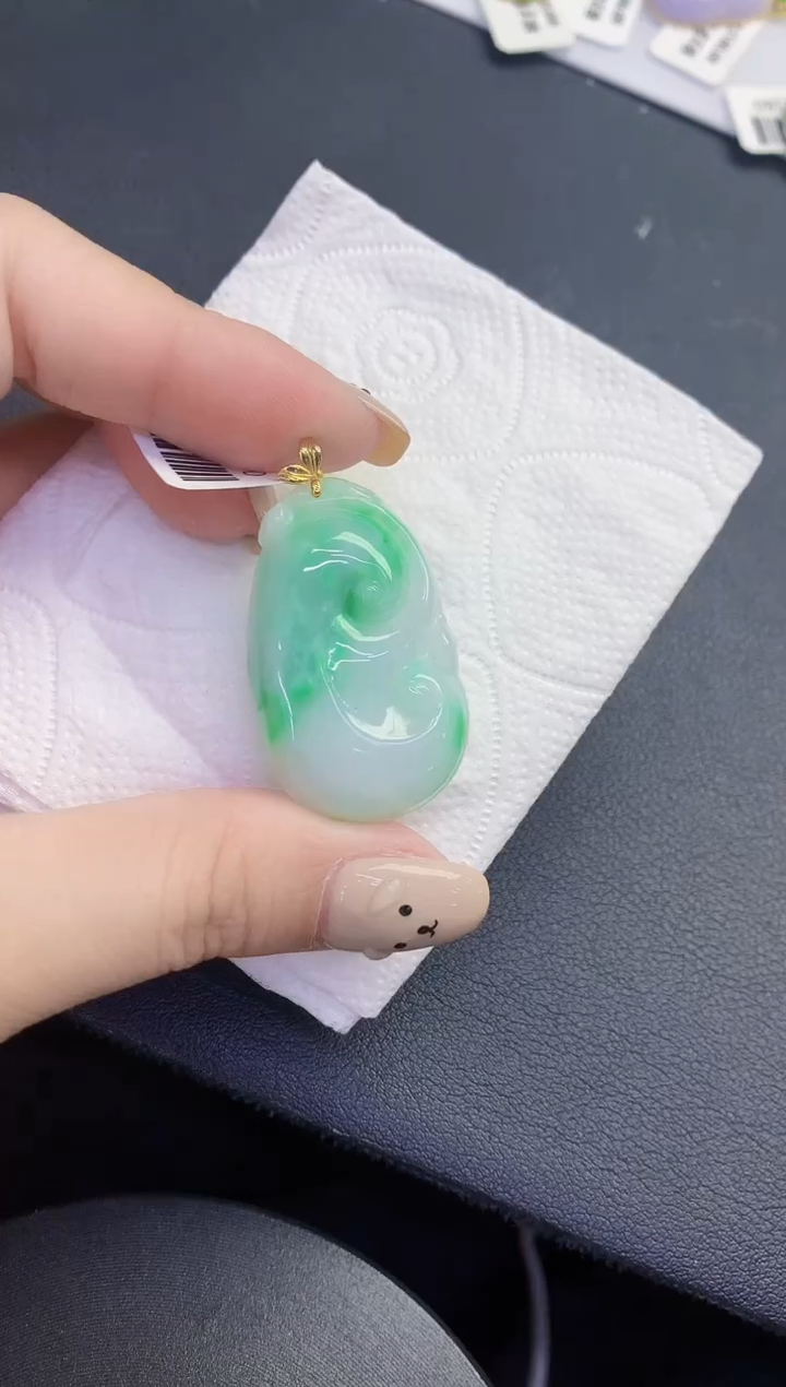 颈饰18K金镶嵌翡翠缅甸天然翡翠A货