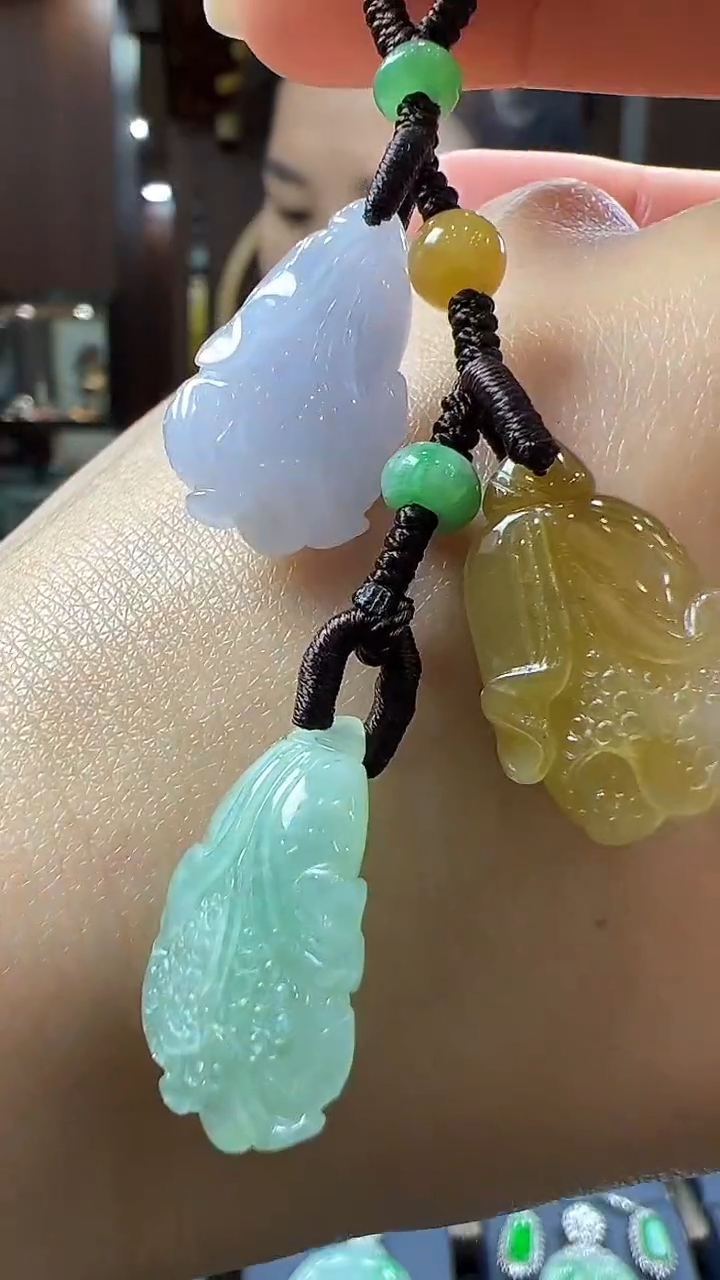 【闪购商品】翡翠挂件未镶嵌白菜包挂