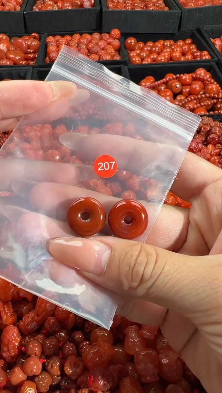 南红玛瑙未镶嵌颈饰11