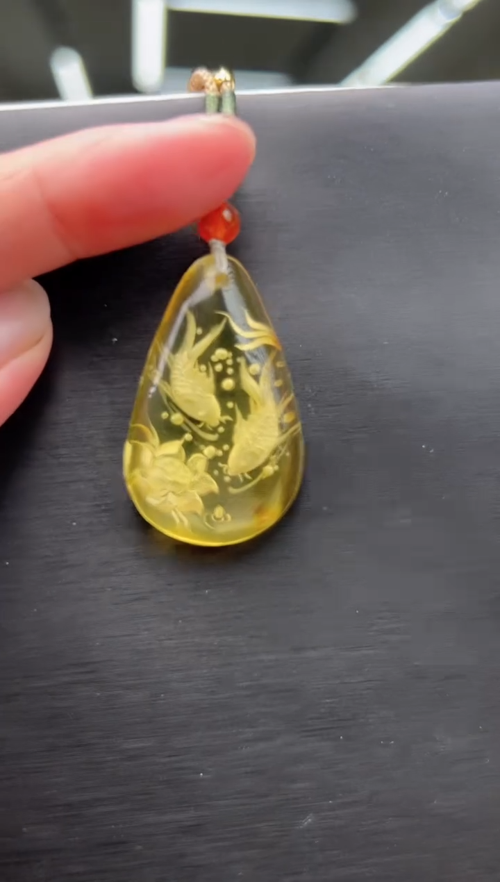 琥珀颈饰未镶嵌吊坠