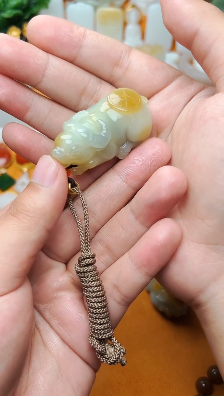 【闪购商品】和田玉颈饰未镶嵌牛