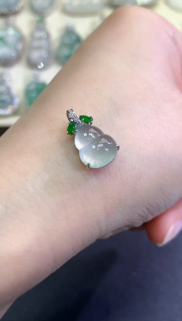 【闪购商品】翡翠颈饰18K金镶嵌B19    