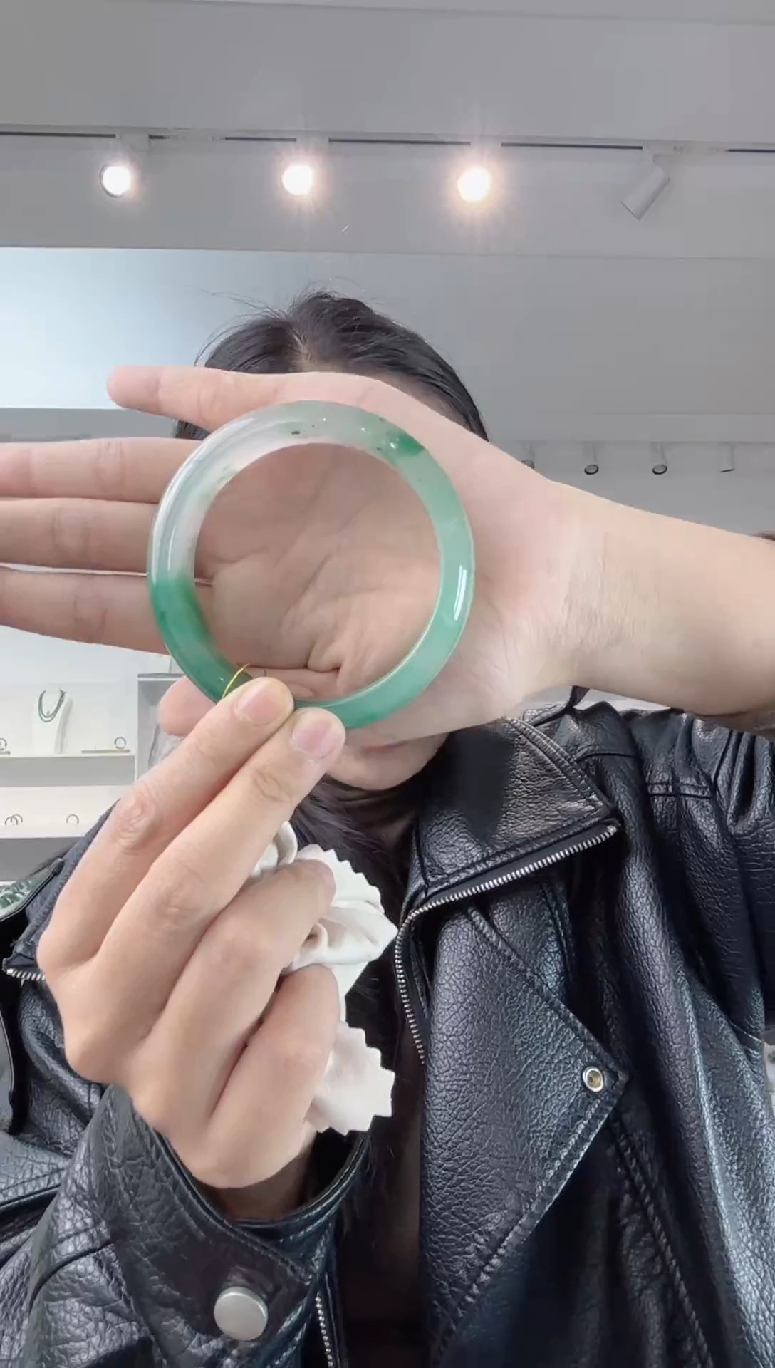 未镶嵌手镯石英质玉301