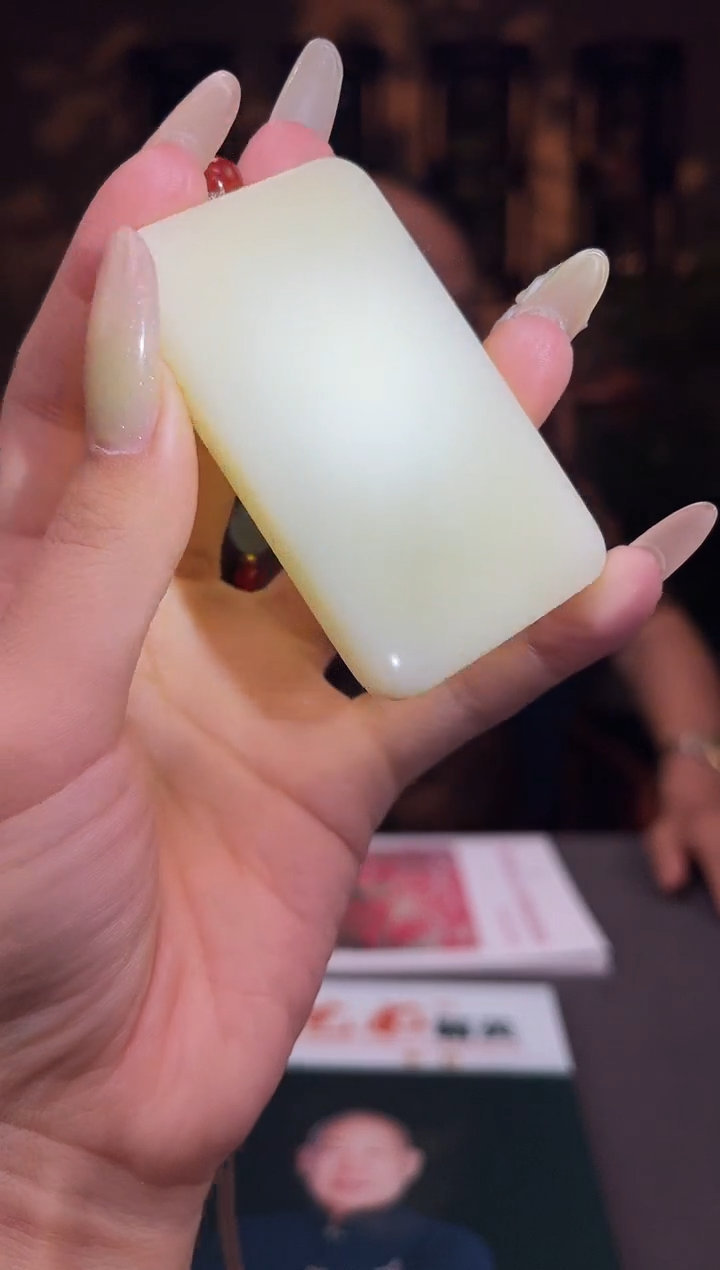 和田玉未镶嵌颈饰C640