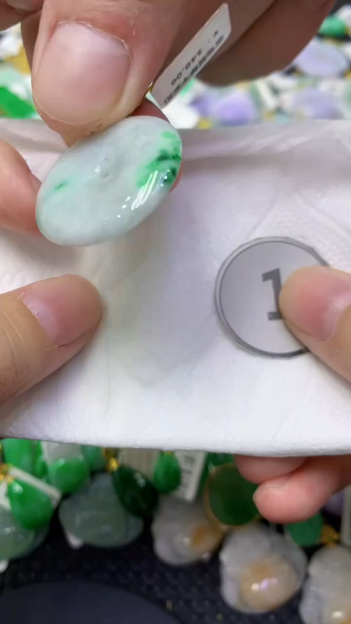 颈饰未镶嵌翡翠天然缅甸翡翠A货