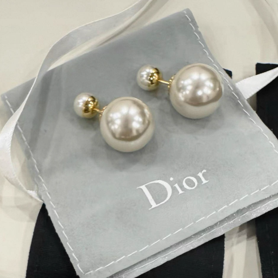 未使用 DIOR/迪奥 迪奥珍珠耳钉
