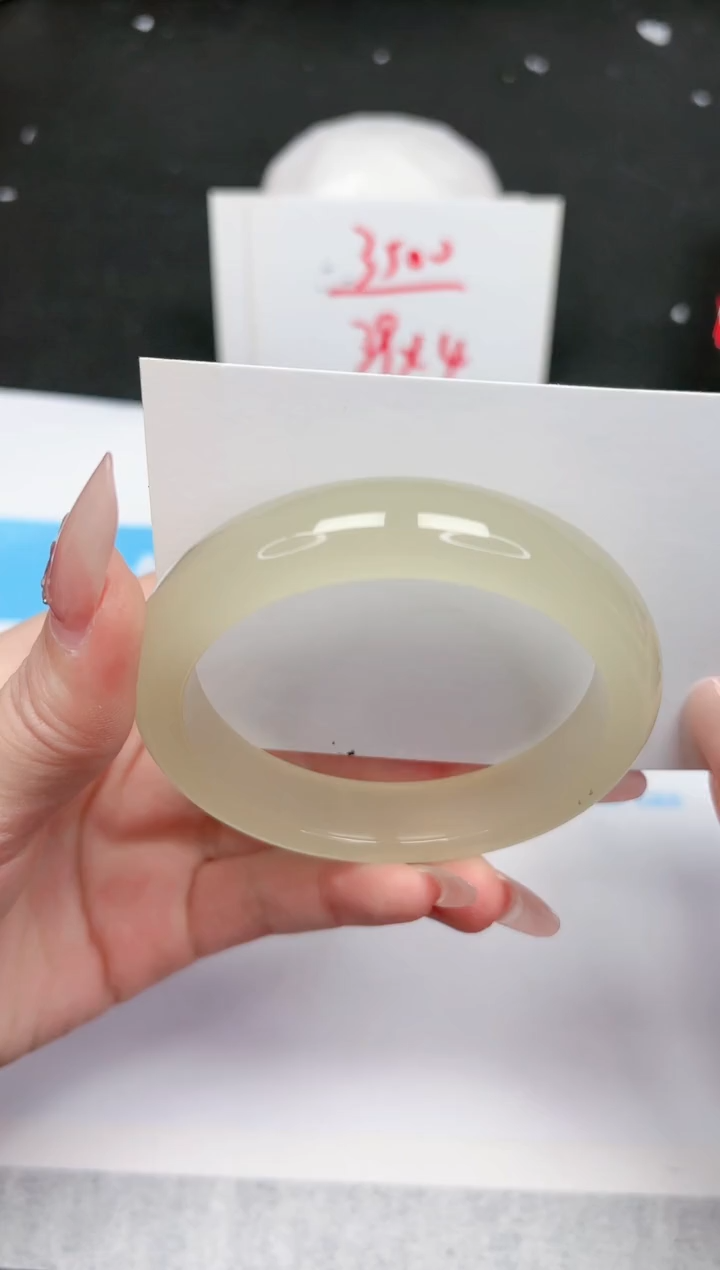 【闪购商品】石英质玉手镯未镶嵌822-57.6