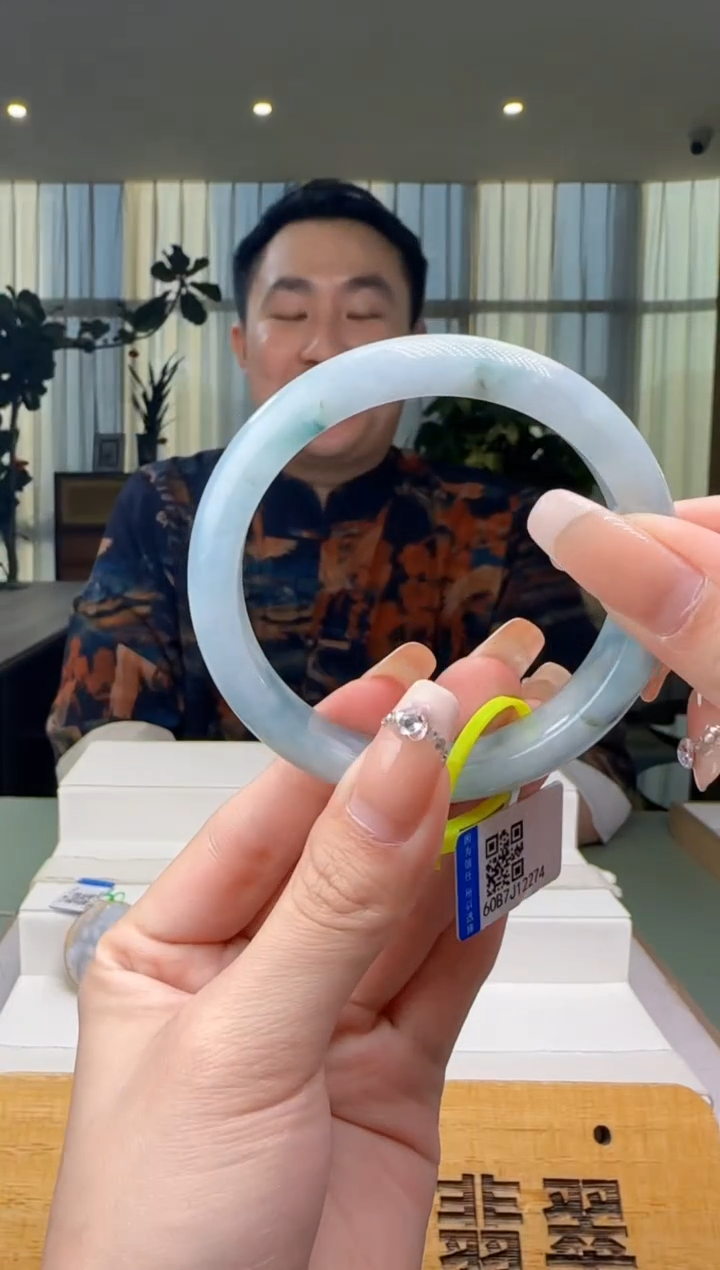 【闪购商品】翡翠手镯未镶嵌CC@@60B7J12274