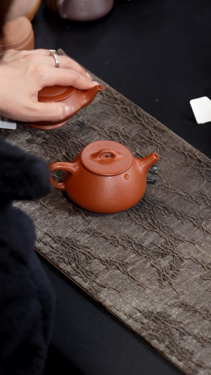 【闪购商品】紫砂茶壶红降坡平盖石瓢150cc