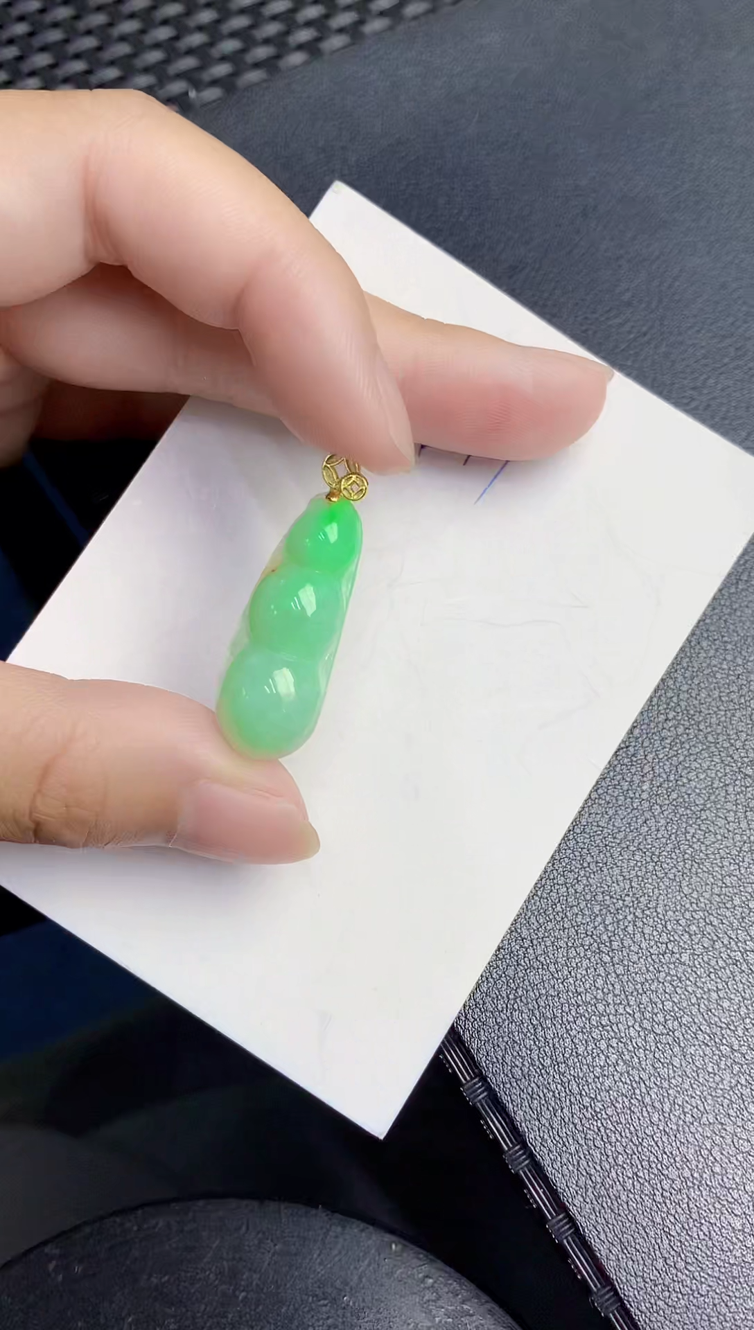 翡翠未镶嵌颈饰000000000