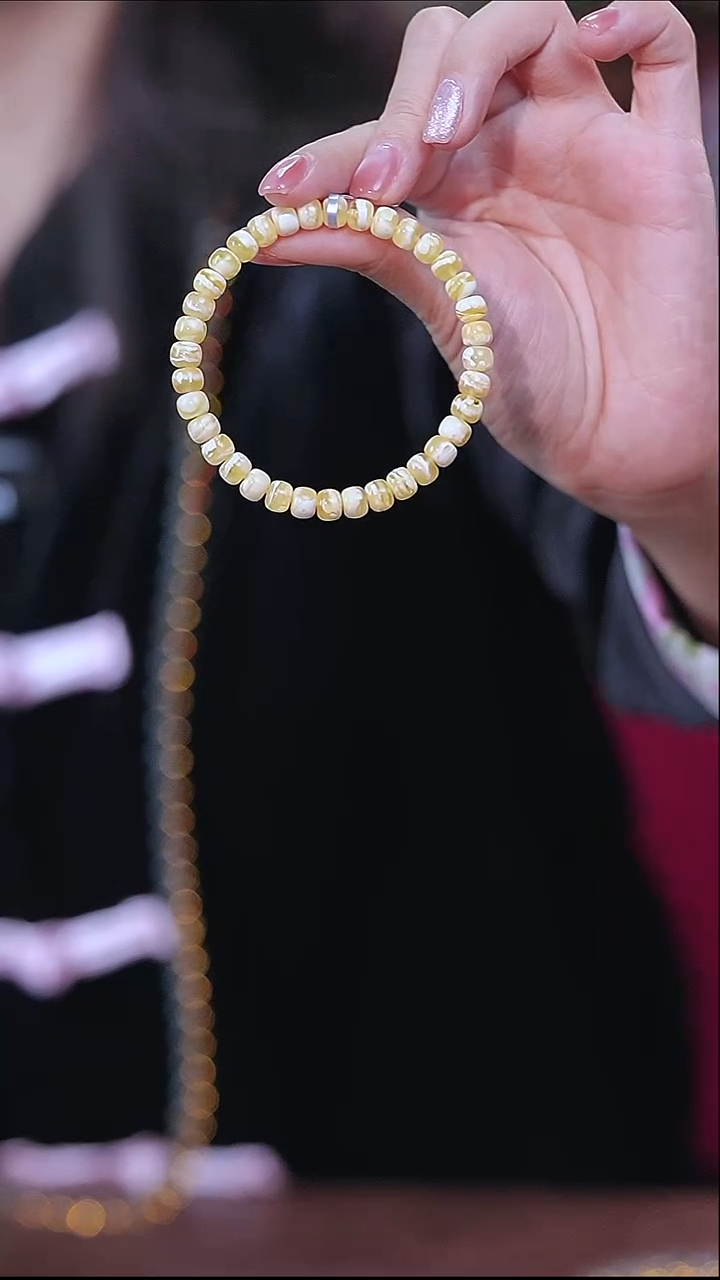 琥珀未镶嵌珠宝奇石6MM金瓷白老型手串