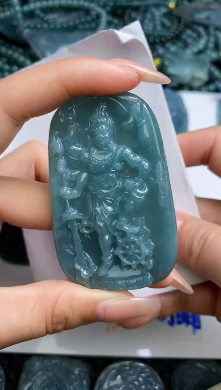 【闪购商品】翡翠颈饰未镶嵌         