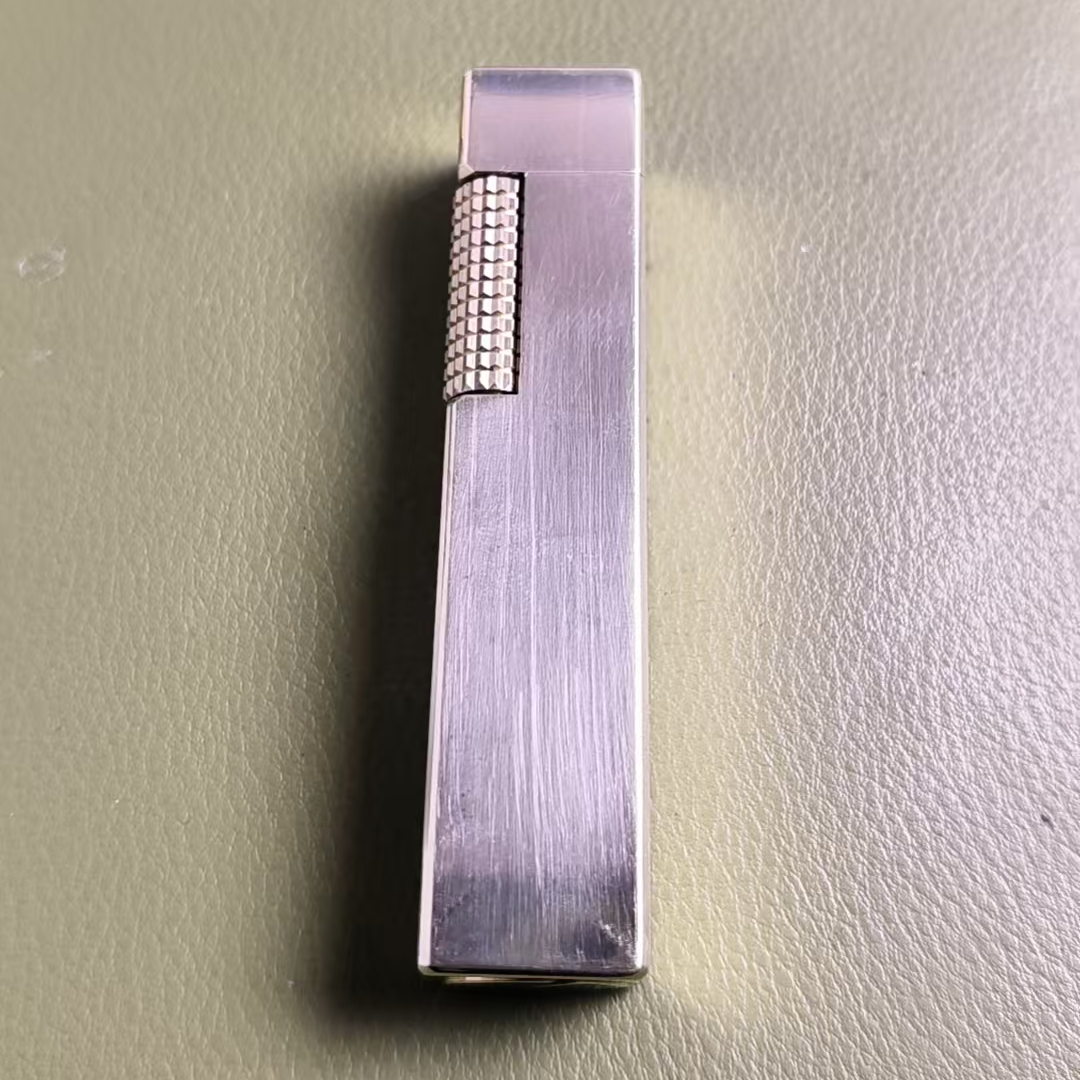 【打火机玩家专属】好运达小金条光面长拨轮侧滑煤油打火机小巧便携