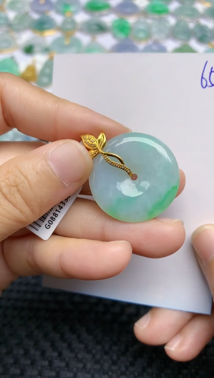 【闪购商品】翡翠挂件18K金镶嵌天然A货翡翠 65