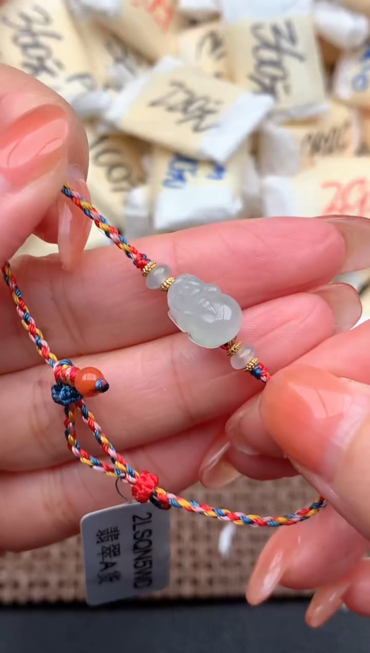 未镶嵌挂件翡翠1