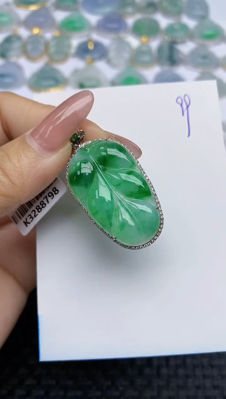 【闪购商品】翡翠颈饰18K金镶嵌天然A货翡翠 99