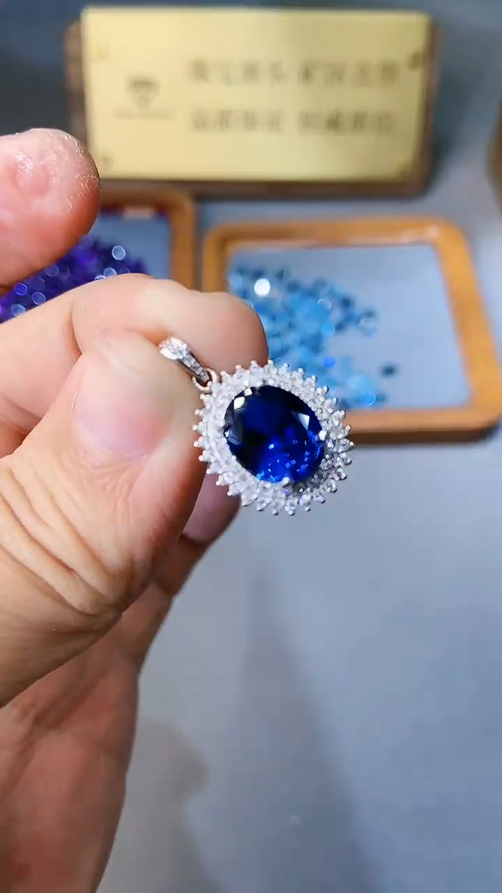 【闪购商品】蓝宝石颈饰银S925镶嵌35