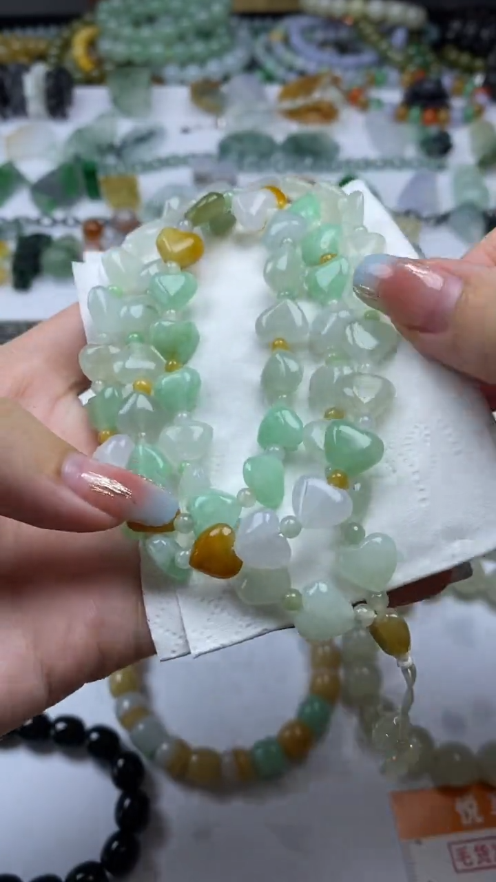 颈饰未镶嵌翡翠翡翠