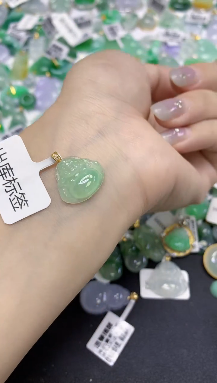 颈饰18K金镶嵌翡翠天然缅甸翡翠A货百元以上9元证书费自理