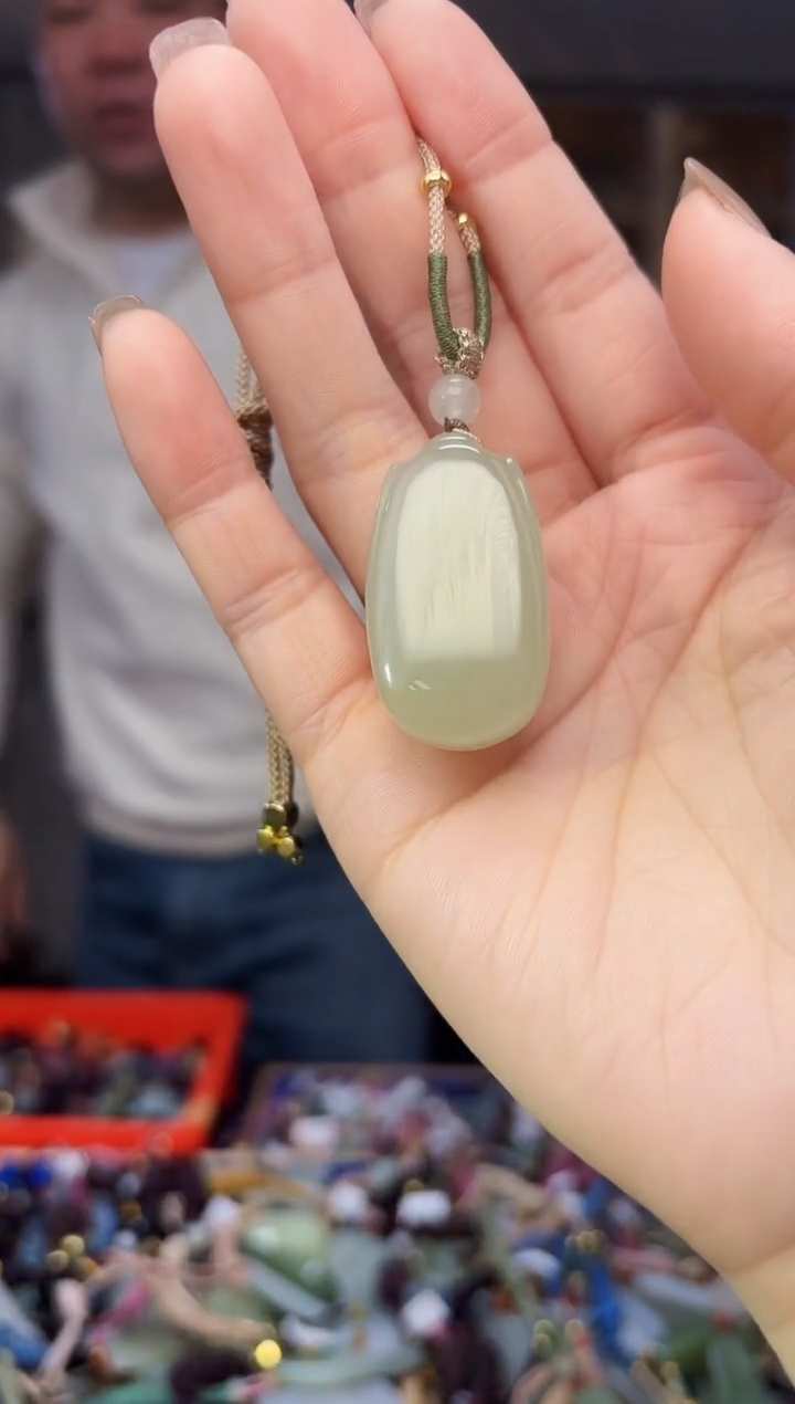 【闪购商品】和田玉挂件未镶嵌拍一发一多样性发货