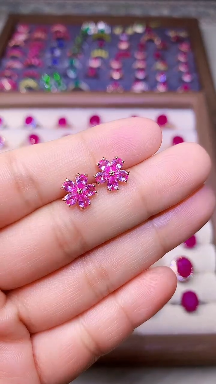 【闪购商品】彩色蓝宝石耳饰银S925镶嵌...