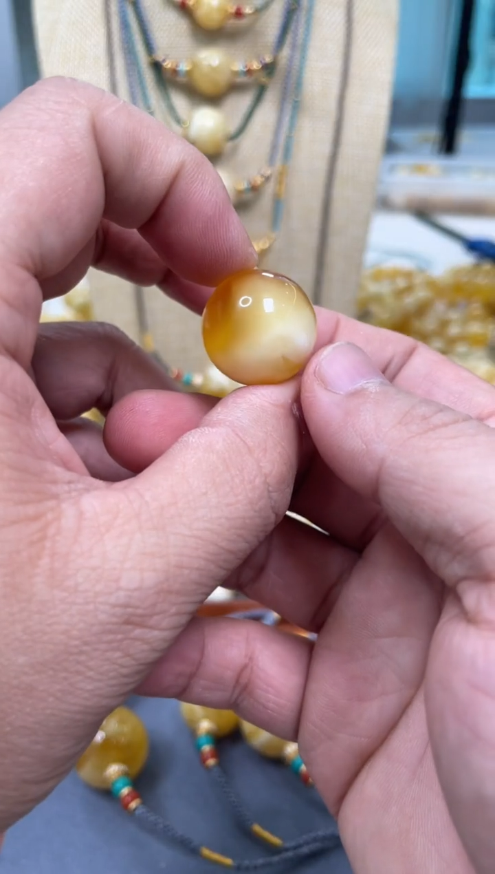 【闪购商品】琥珀颈饰未镶嵌原矿俄料蜜蜡圆珠19.9mm