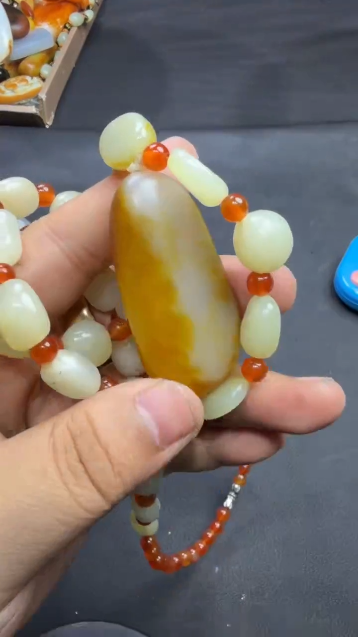 颈饰未镶嵌和田玉笑**云20