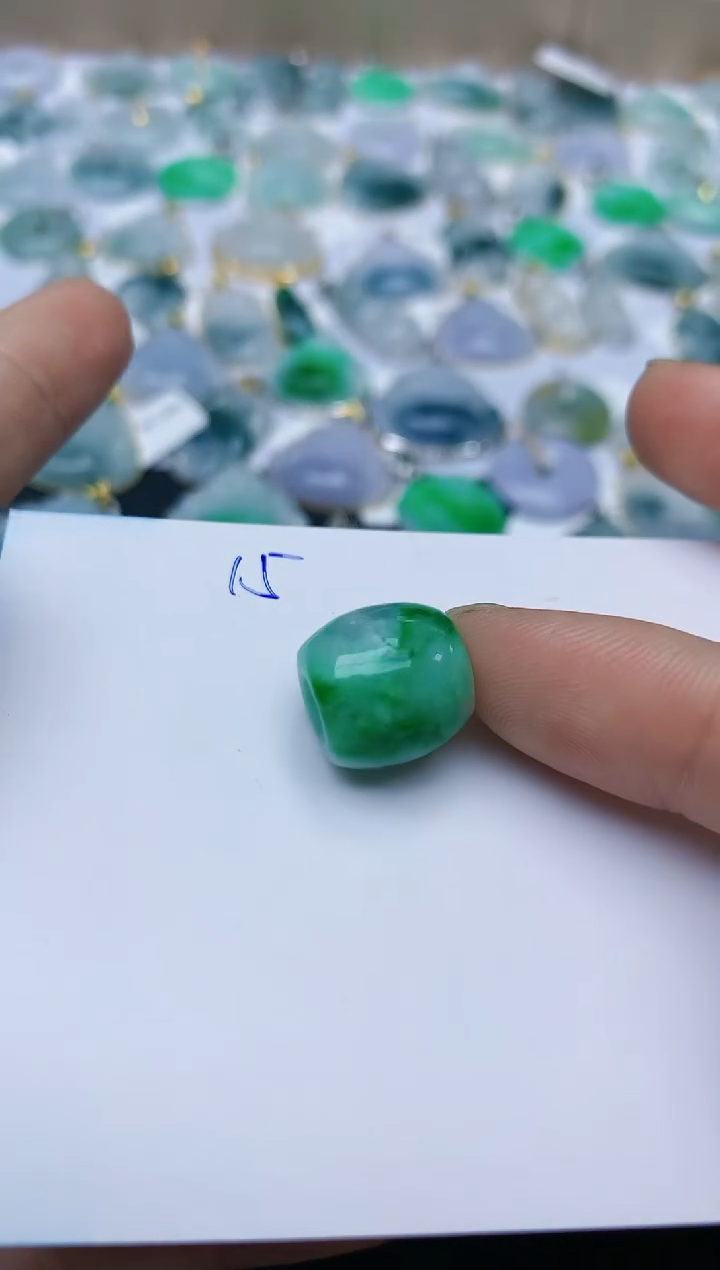 【闪购商品】翡翠颈饰未镶嵌天然翡翠A货    15