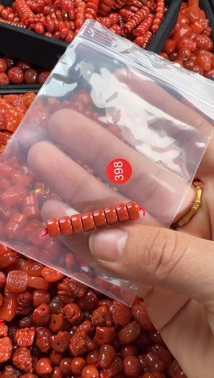 【闪购商品】南红玛瑙颈饰未镶嵌1