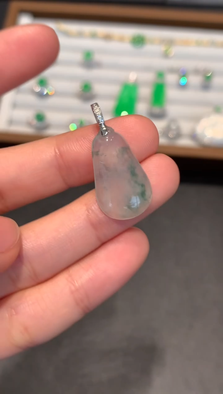 【闪购商品】翡翠吊坠(不含链)18K金镶嵌1980