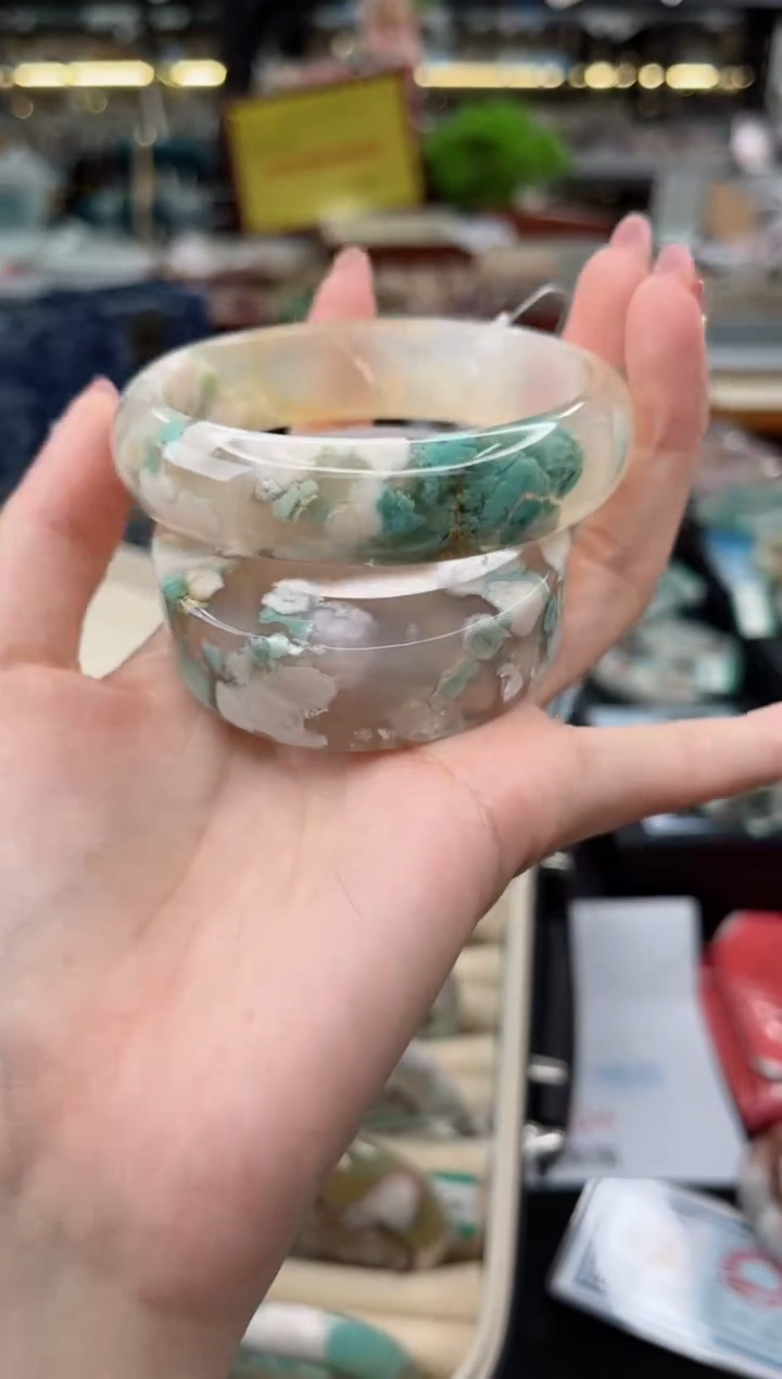 【闪购商品】石英质玉手镯未镶嵌61圈口（赠品镯心）2S941