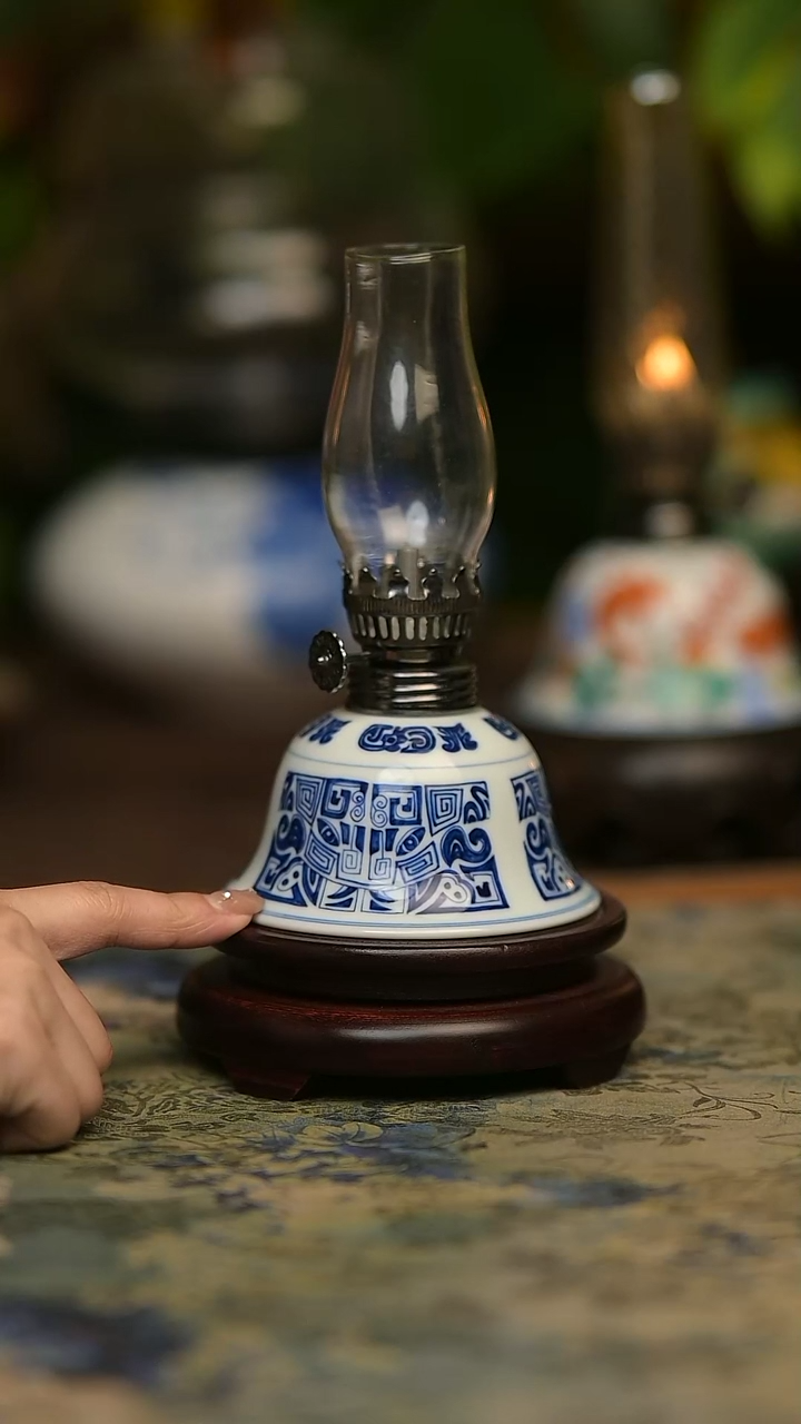 【闪购商品】景德镇陶瓷手工灯摆件