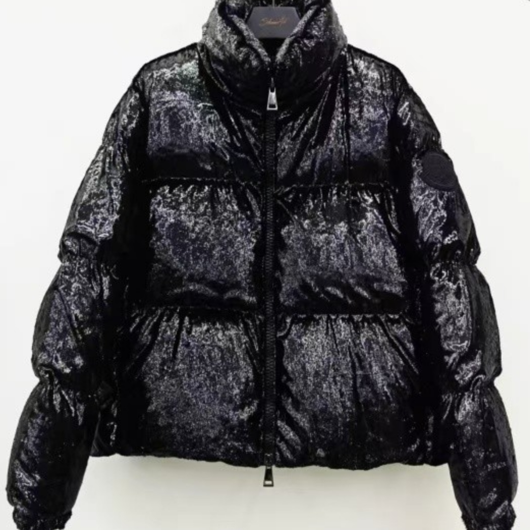 99新 MONCLER 亿颗潮奢 丝绒亮面立领羽绒服 1码 5236