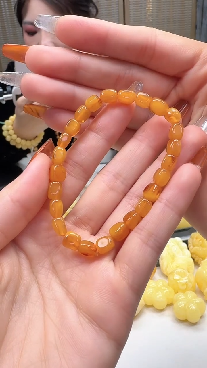 裸石琥珀未镶嵌如图