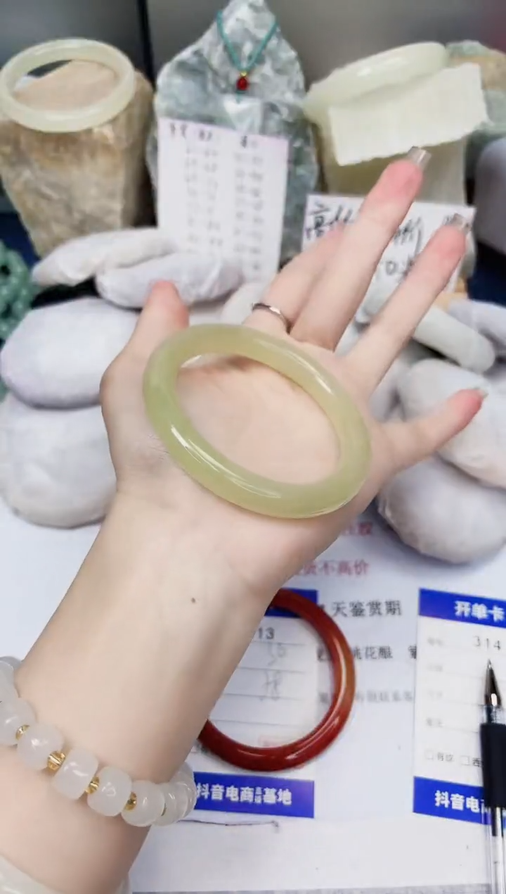 【闪购商品】石英质玉手镯未镶嵌314-小青提-圈口56