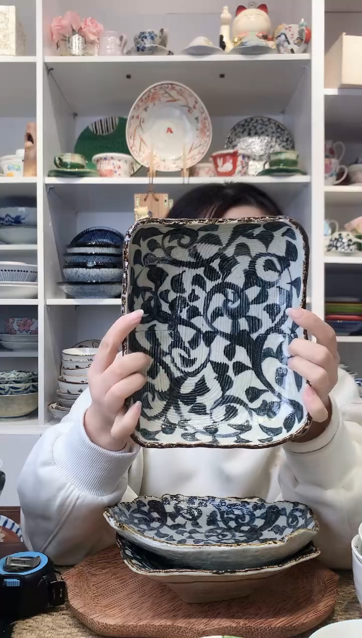 陶瓷章鱼唐草四足方钵20cm