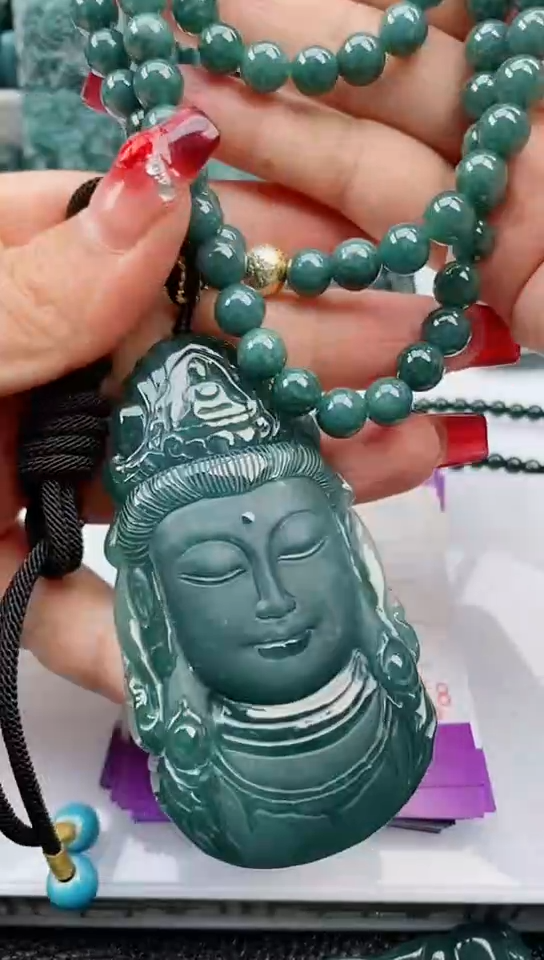 【闪购商品】翡翠颈饰未镶嵌              