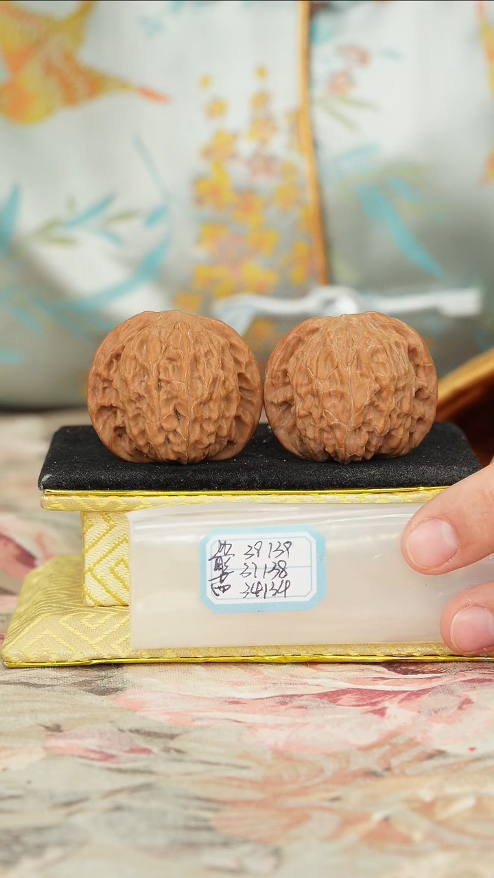 【闪购商品】文玩核桃把件磨盘