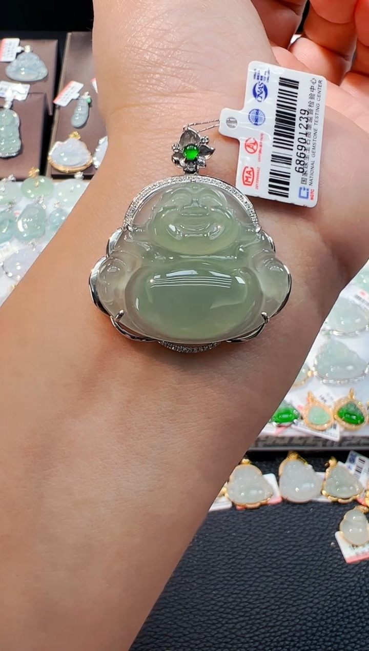 吊坠(不含链)18K金镶嵌翡翠佛公吊坠1239