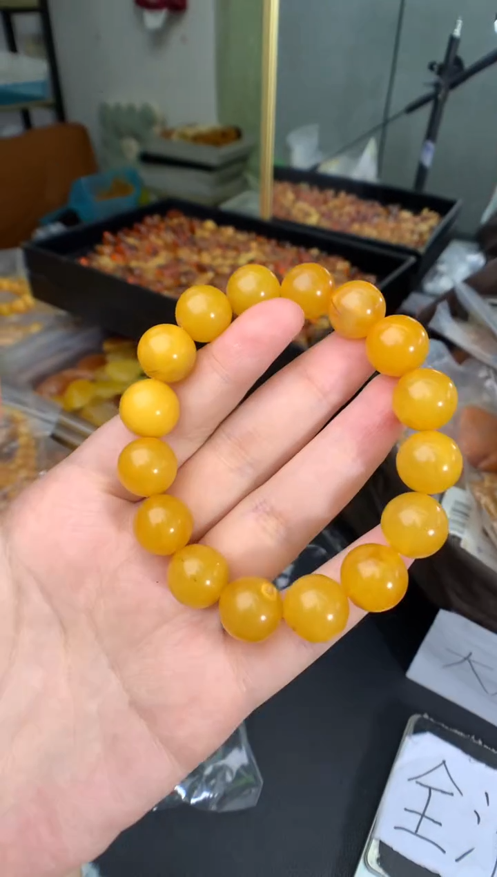 琥珀未镶嵌珠宝奇石11